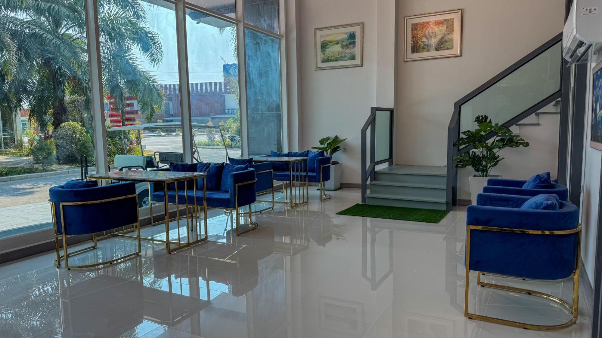 Baan Suan Khun Ta And Golf Resort Ubon Ratchathani Dış mekan fotoğraf