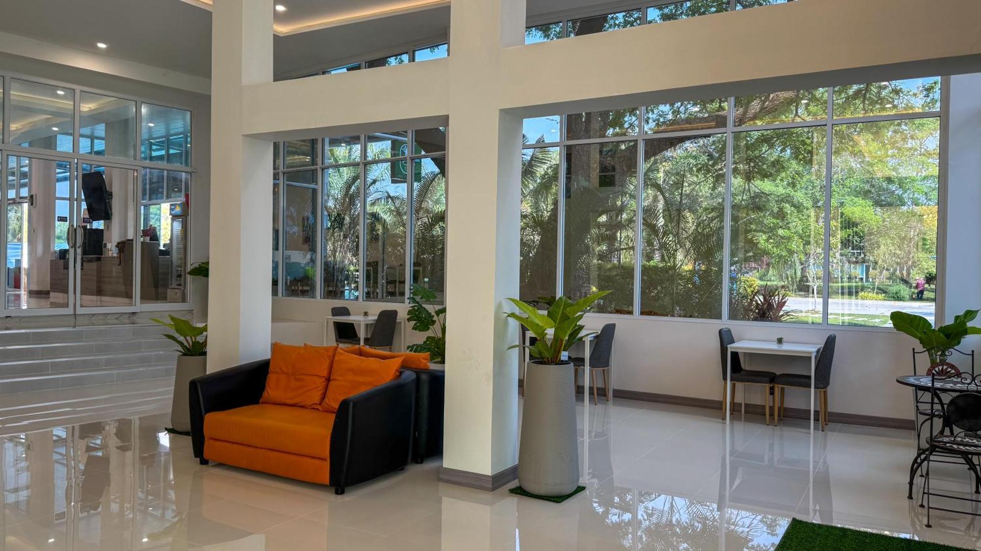 Baan Suan Khun Ta And Golf Resort Ubon Ratchathani Dış mekan fotoğraf