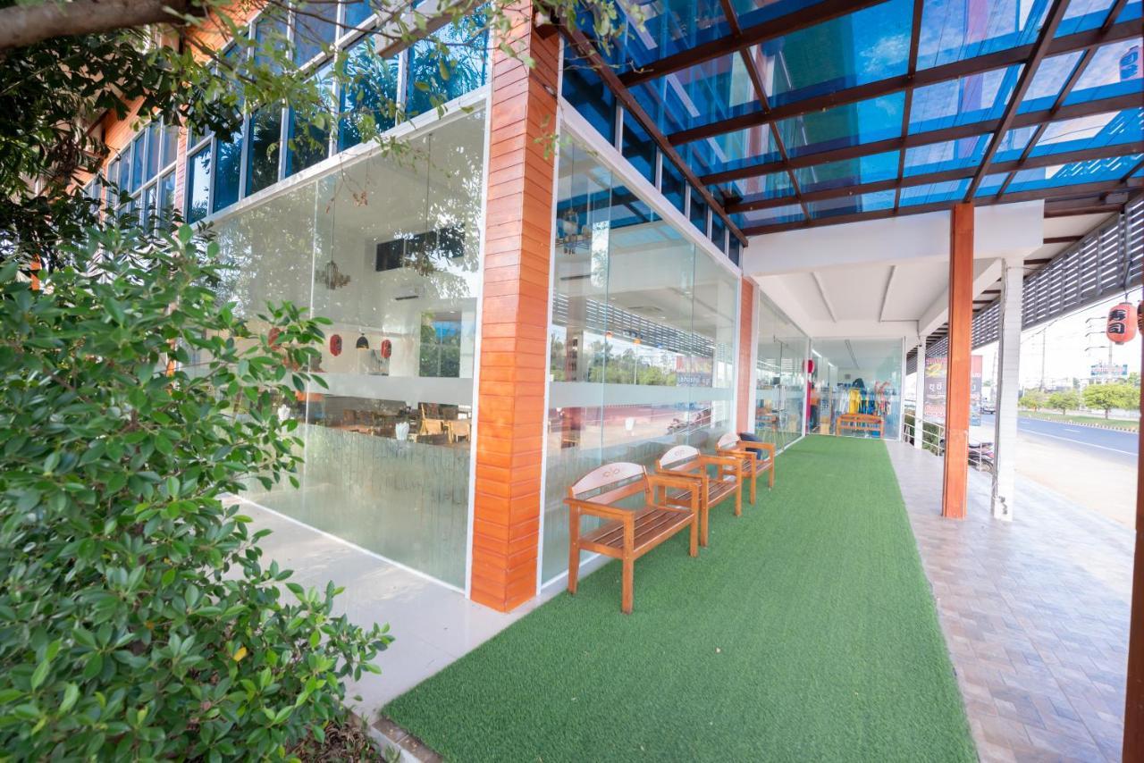 Baan Suan Khun Ta And Golf Resort Ubon Ratchathani Dış mekan fotoğraf